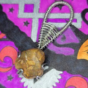 Small wire wrapped stone pendant